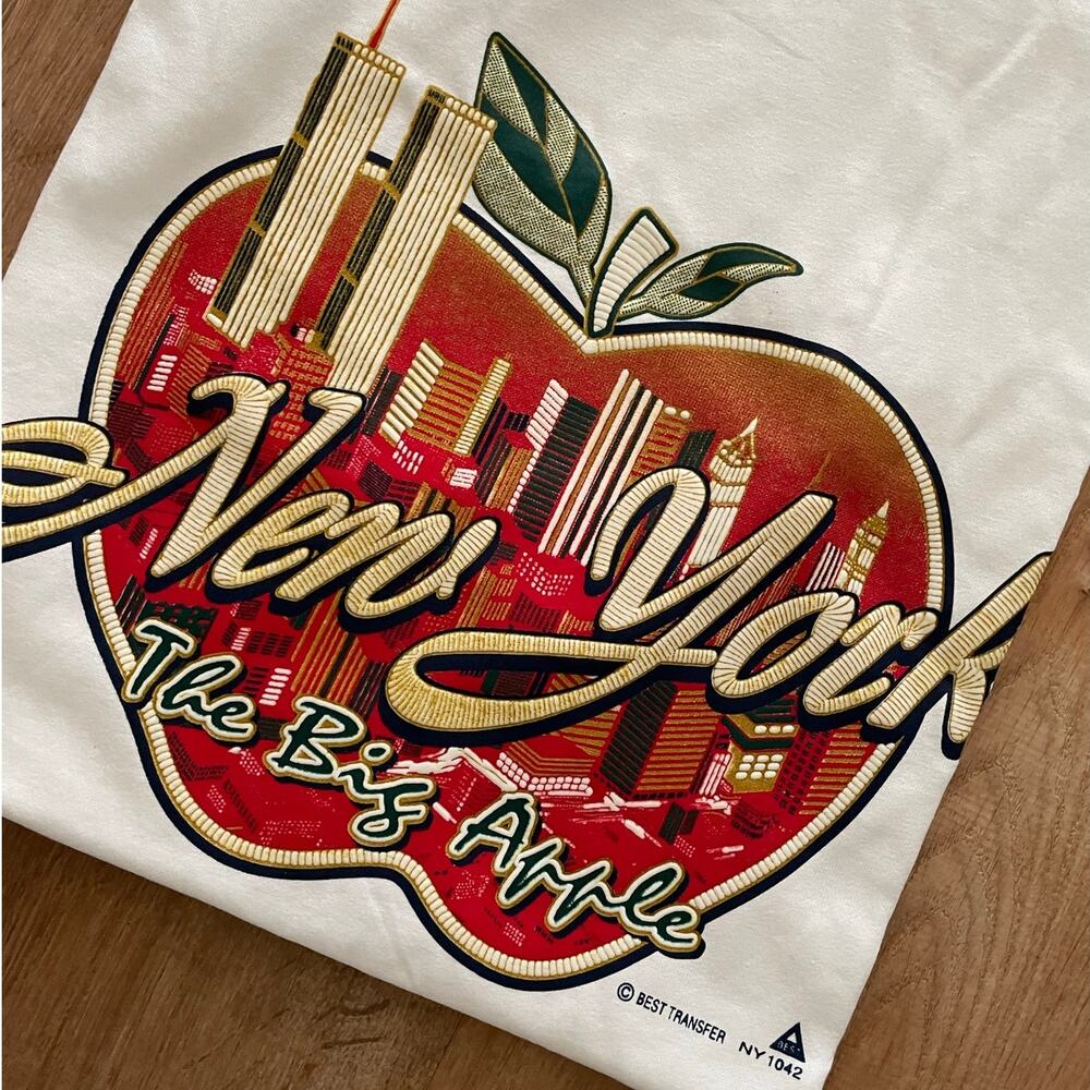 VTG 90s New York Big Apple Graphic T-Shirt Delta Pro-Wight size M USA
